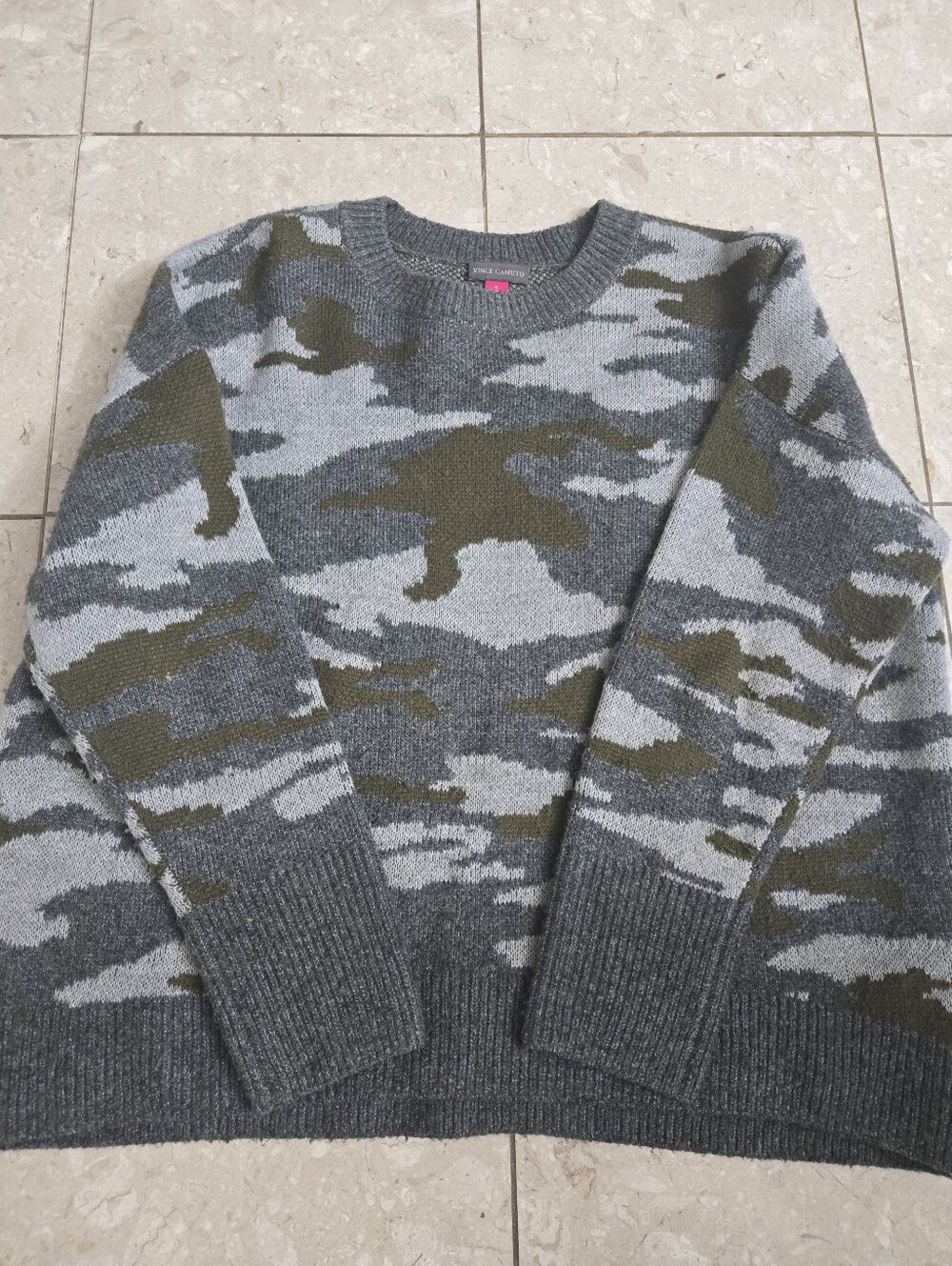 Like New Vince Camuto Camo Sweater - Small